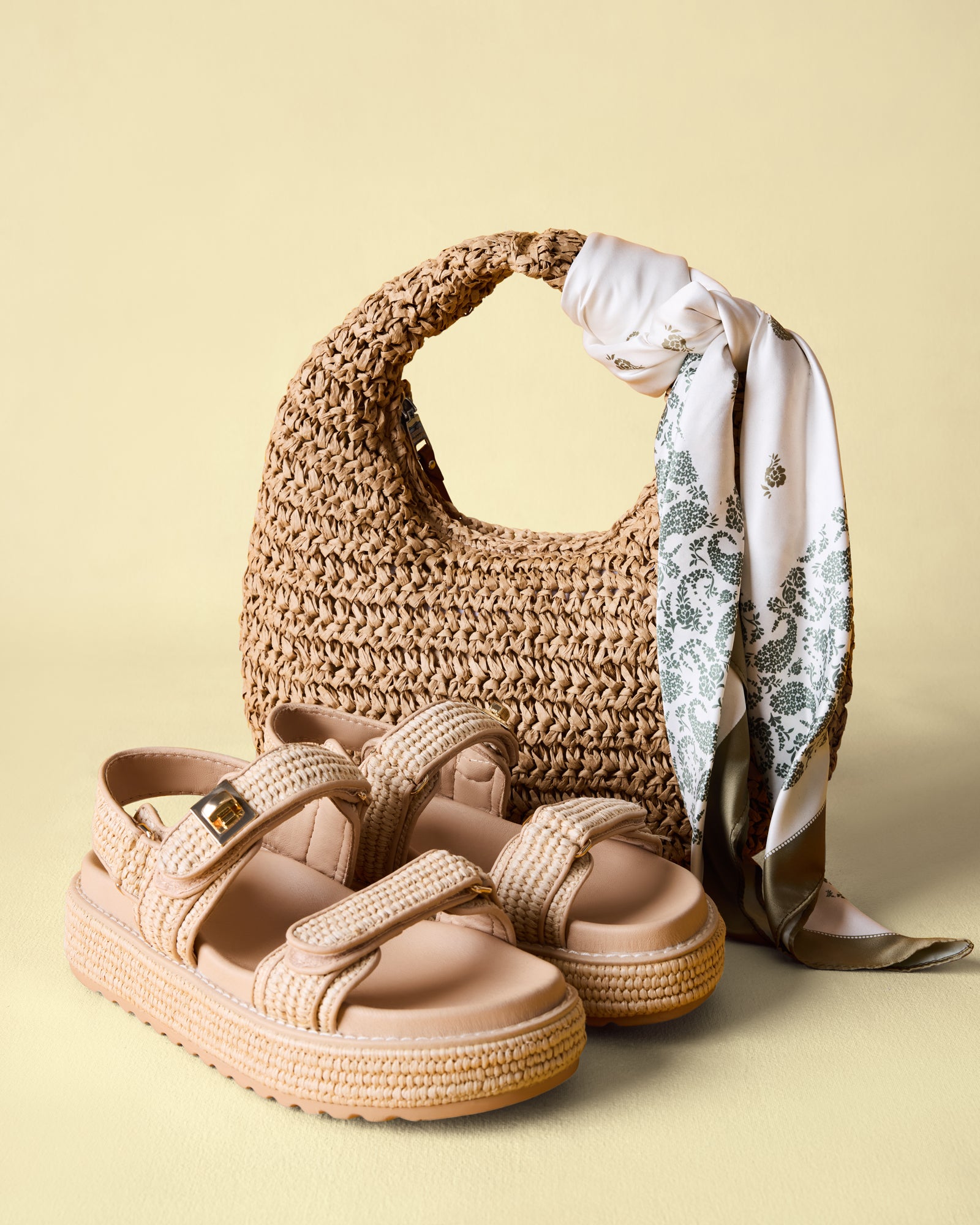 BIGMONA flatform sandals with classic turnlock design, perfect for summer wear.