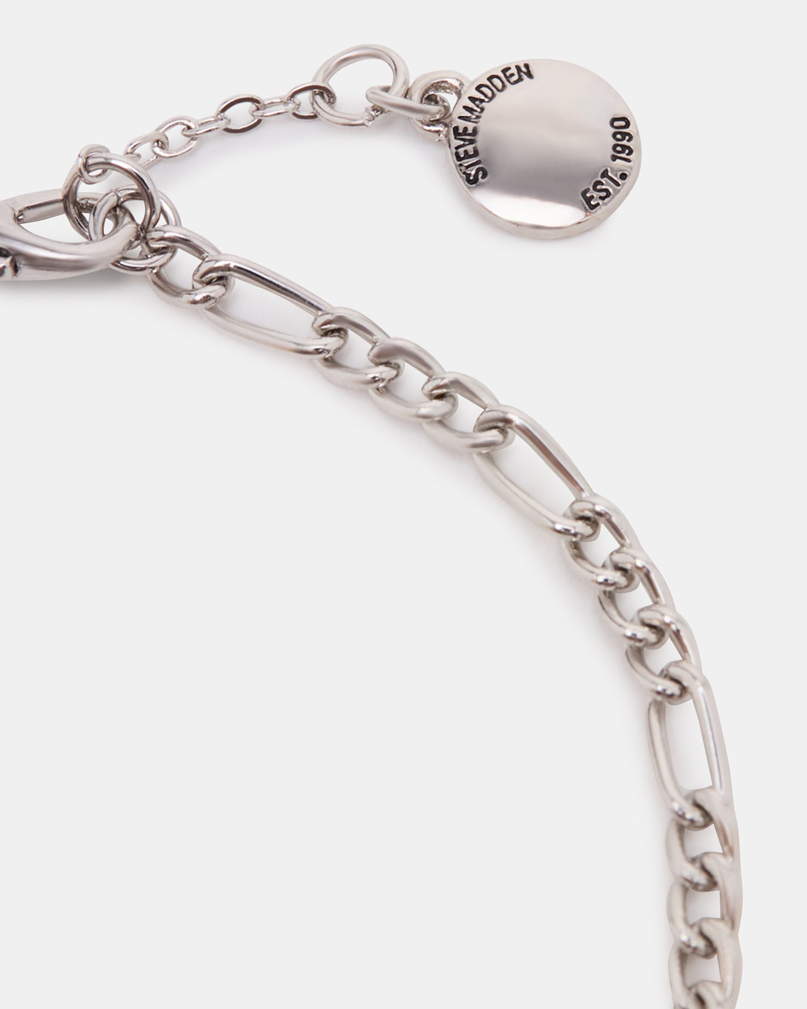 Ladies anklets silver styled for casual outdoor brunch