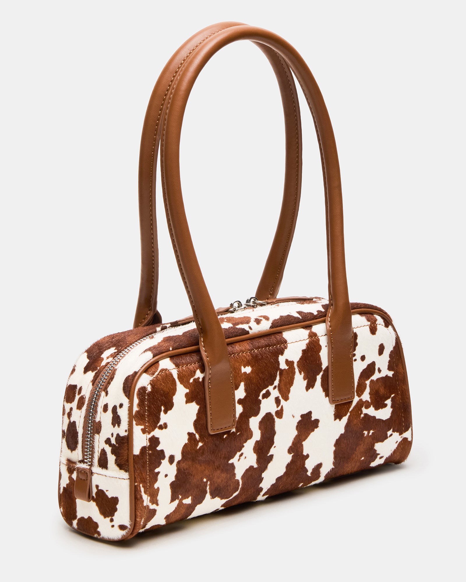 Side angle of the slim elongated silhouette with textured pattern
