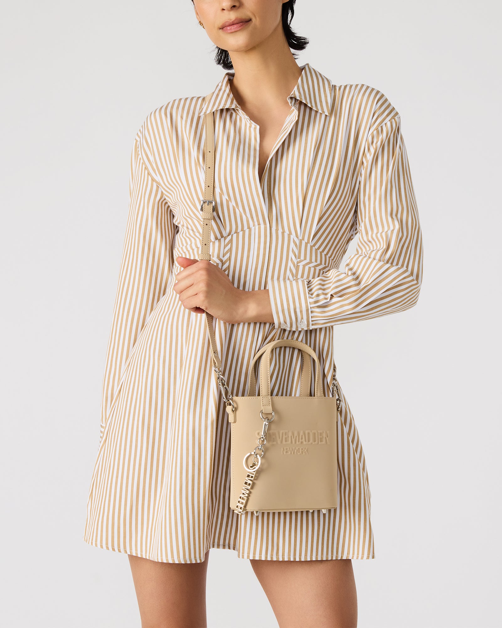 Top-zip view showing compartments in multifunctional bag