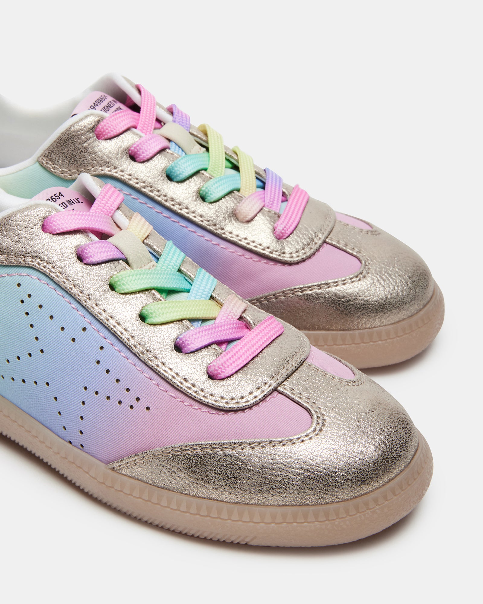 Close-up of kids sneakers displaying the nylon upper and comfortable lining, perfect for children’s outdoor activities