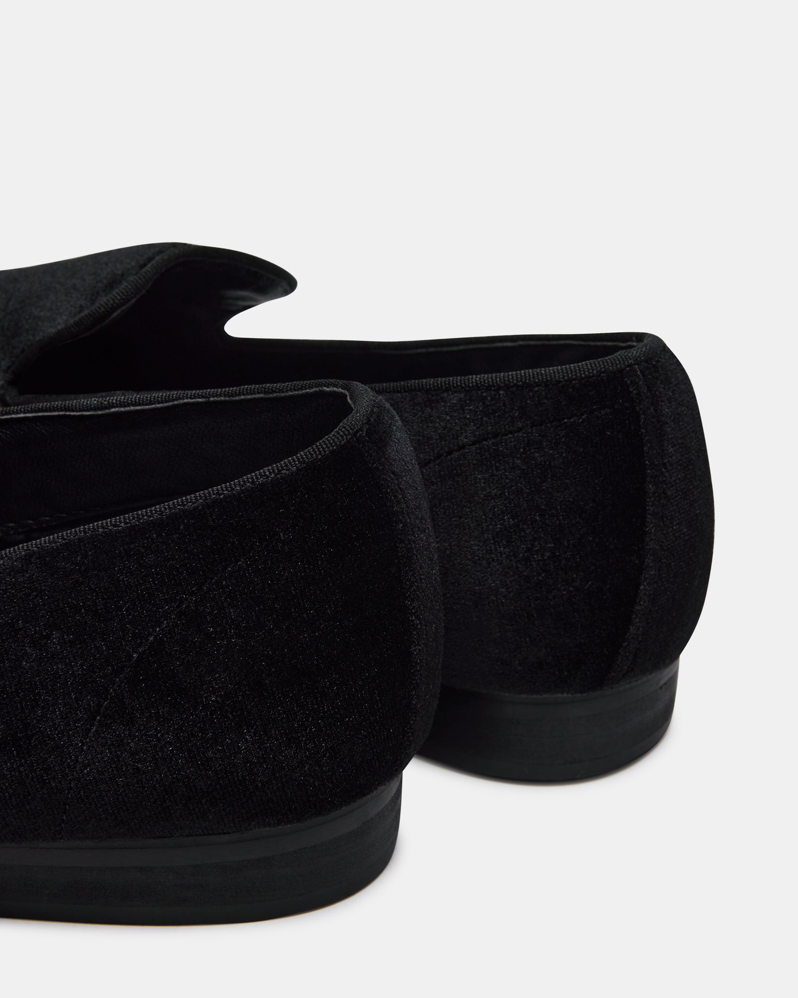 Top-down shot of LAIGHT slip-on shoes displaying the seamless vamp and elegant silhouette