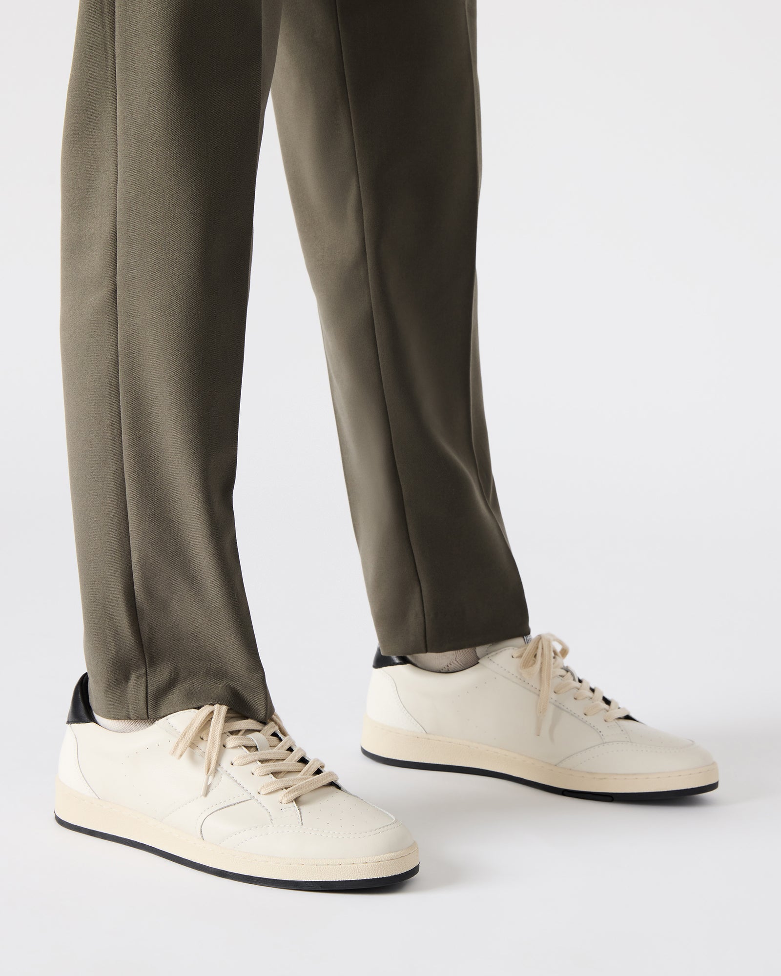 Side view of the PRISMO black multi sneakers highlighting the rubber sole