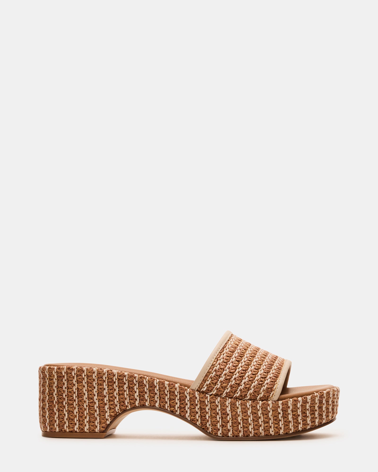COSIMA Natural sandals for women with platform, worn with a linen dress