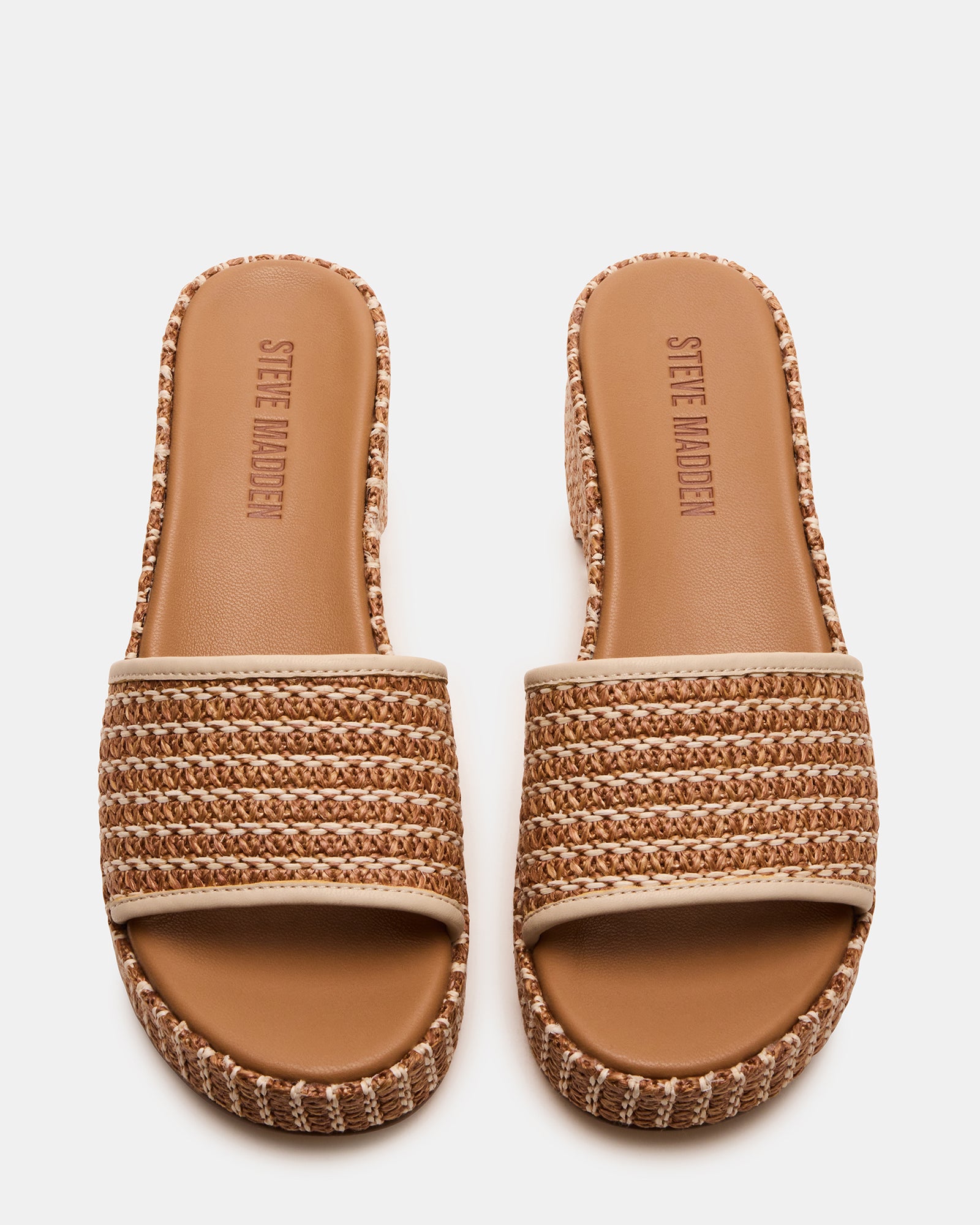 COSIMA Natural sandals for women with platform, worn with a linen dress
