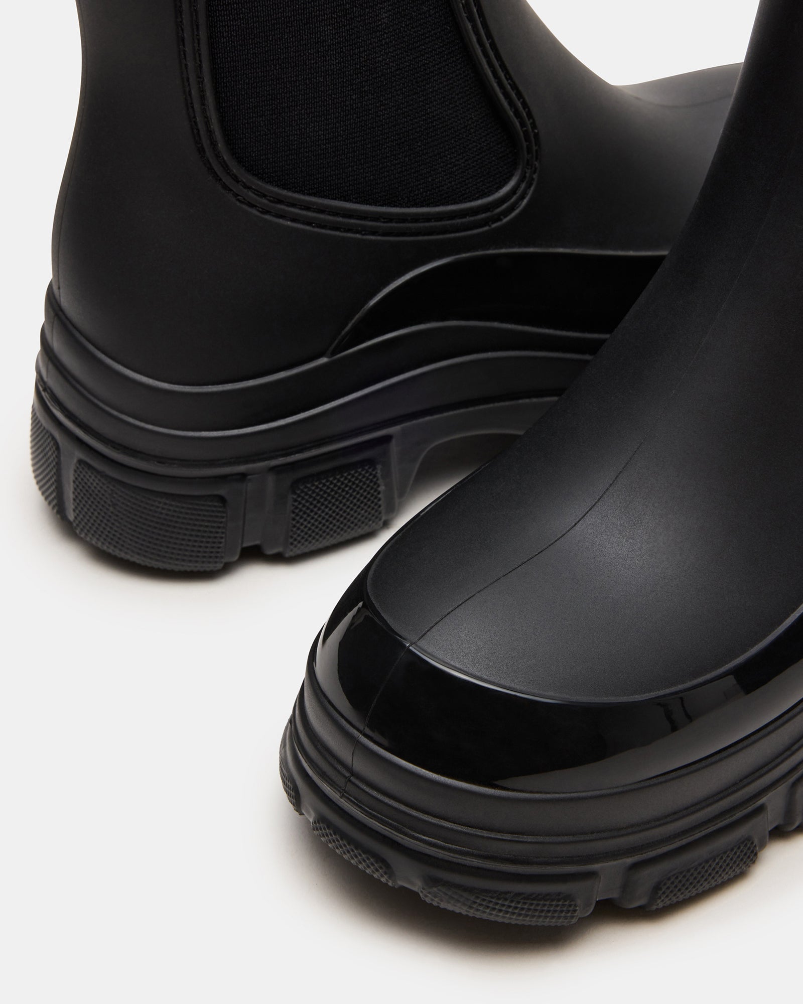 Dewdrop Black Chelsea boots styled with casual fashion outfits