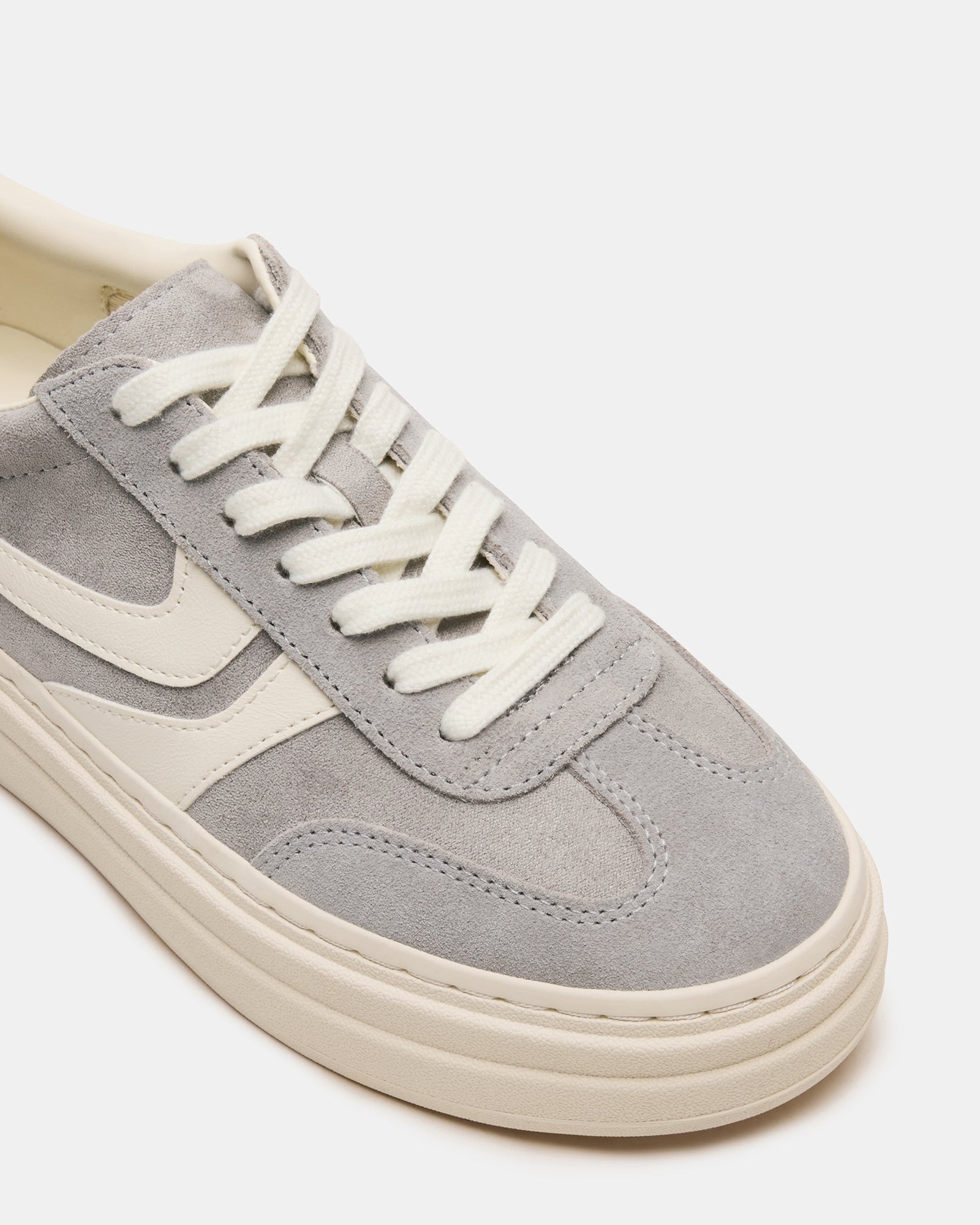 DODGE Grey Multi sneakers styled with casual jeans for everyday wear