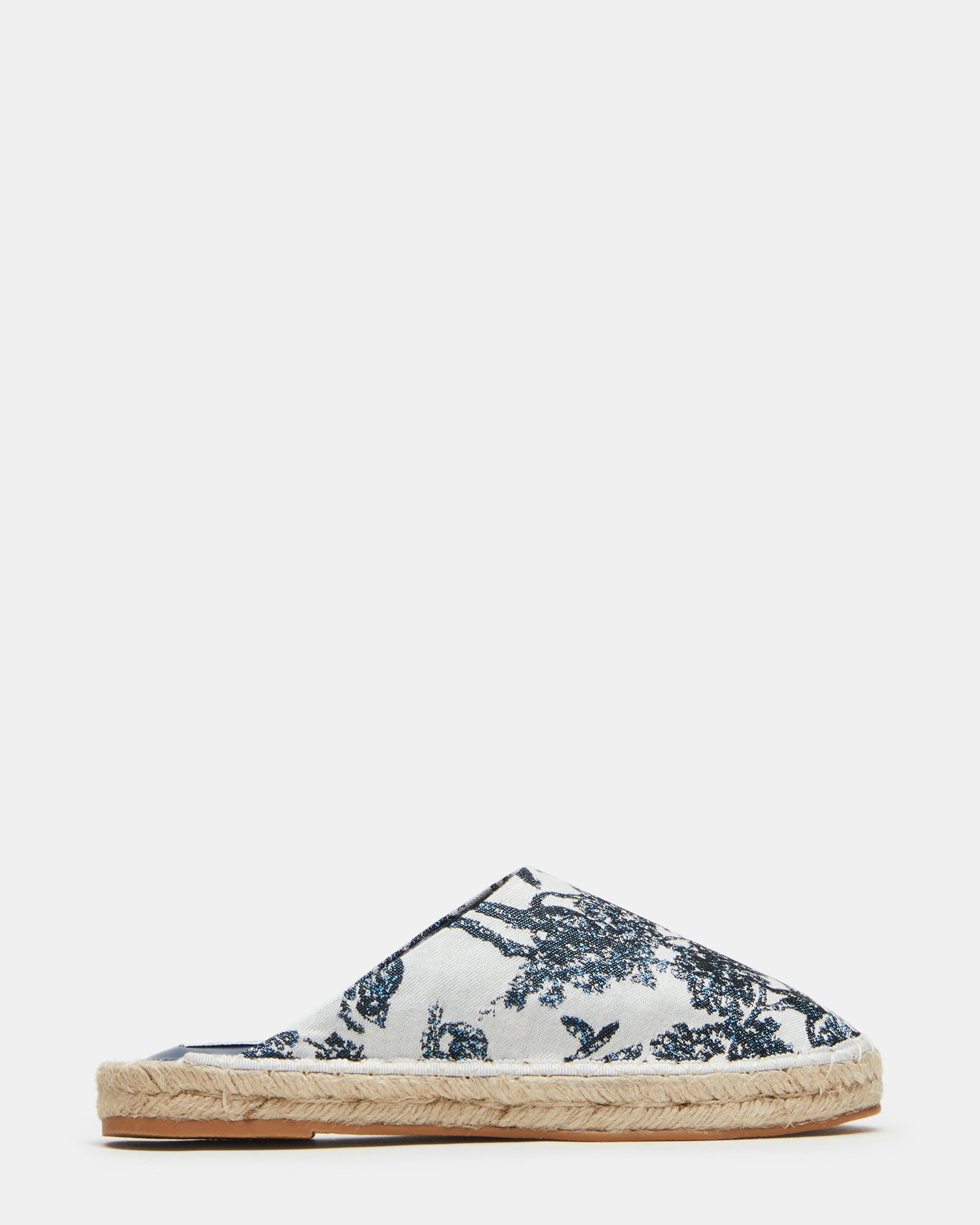 GILLIGAN slip-on mule with espadrille sole in blue and white on a casual outfit