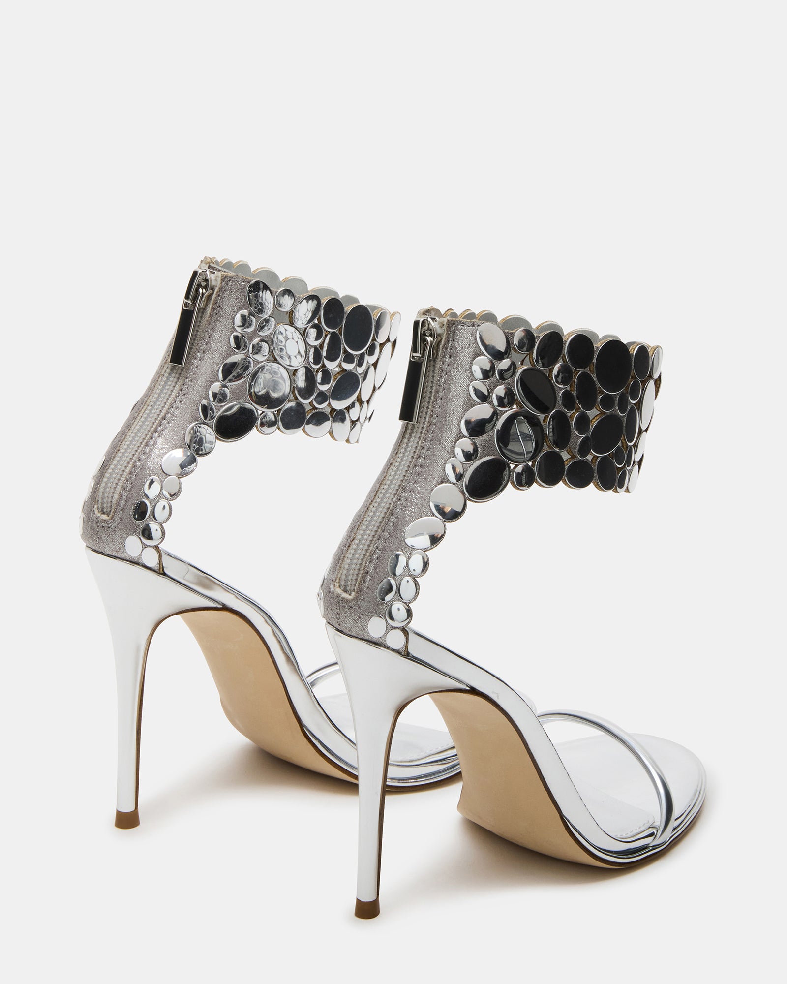 Close-up of open toe detail on GROOVI heels