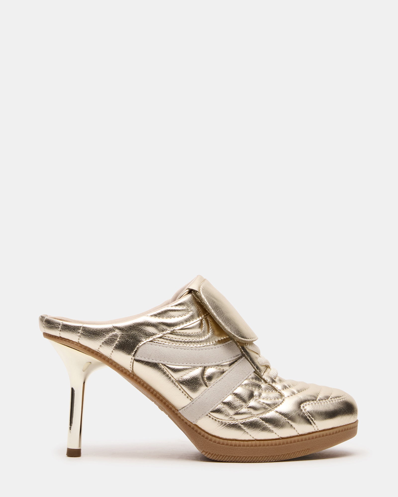 KADIN Luxe Mule Sneakers in stylish urban setting.