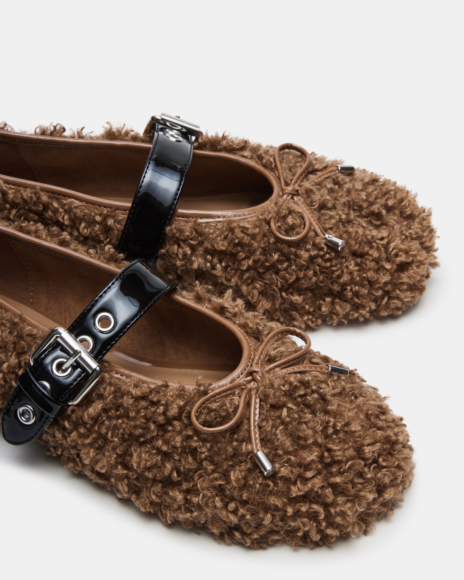 Casual outfit featuring Melvin Camel Multi ballet flats in a city setting