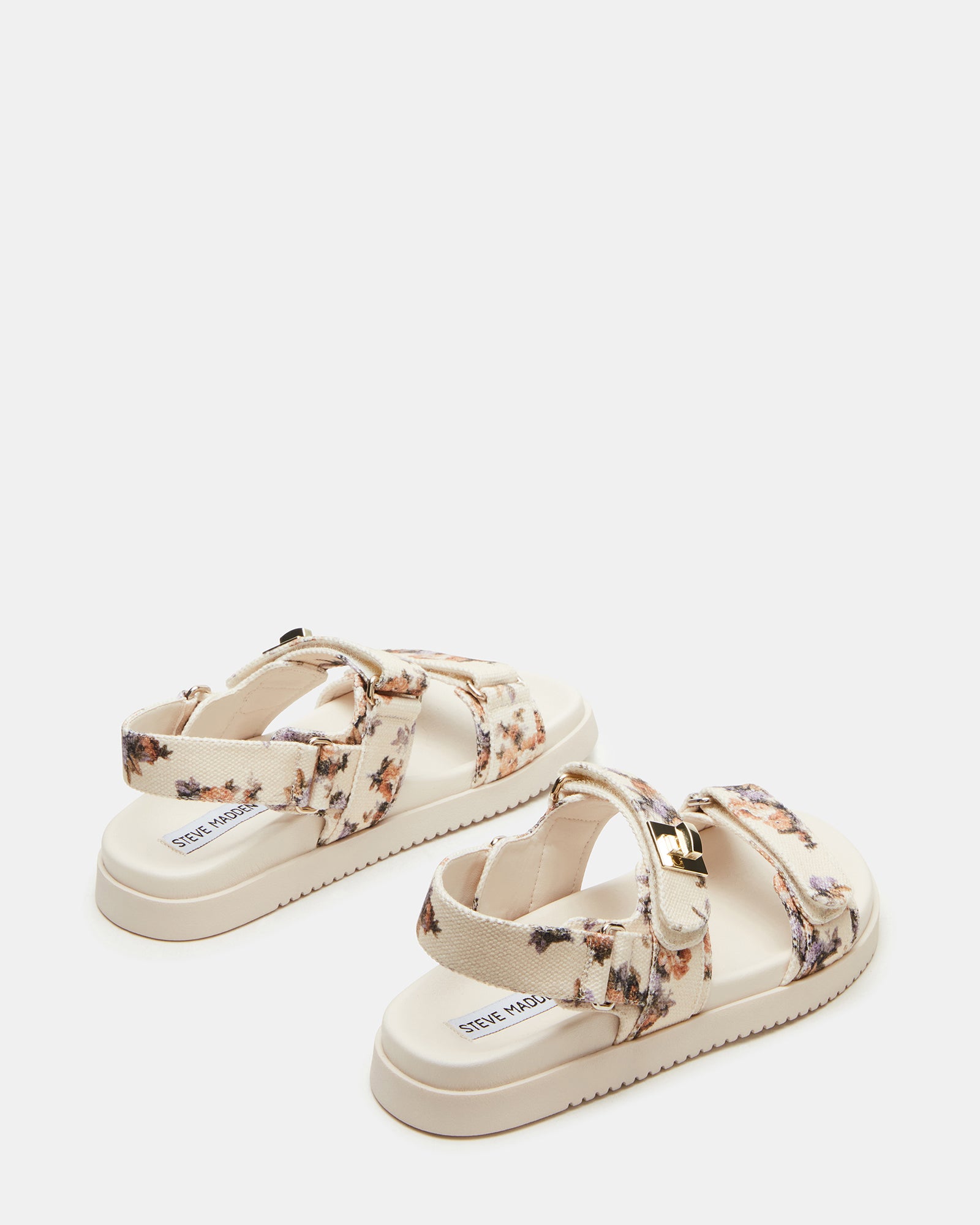 Mona Flatform Sandals worn at a summer beach event.