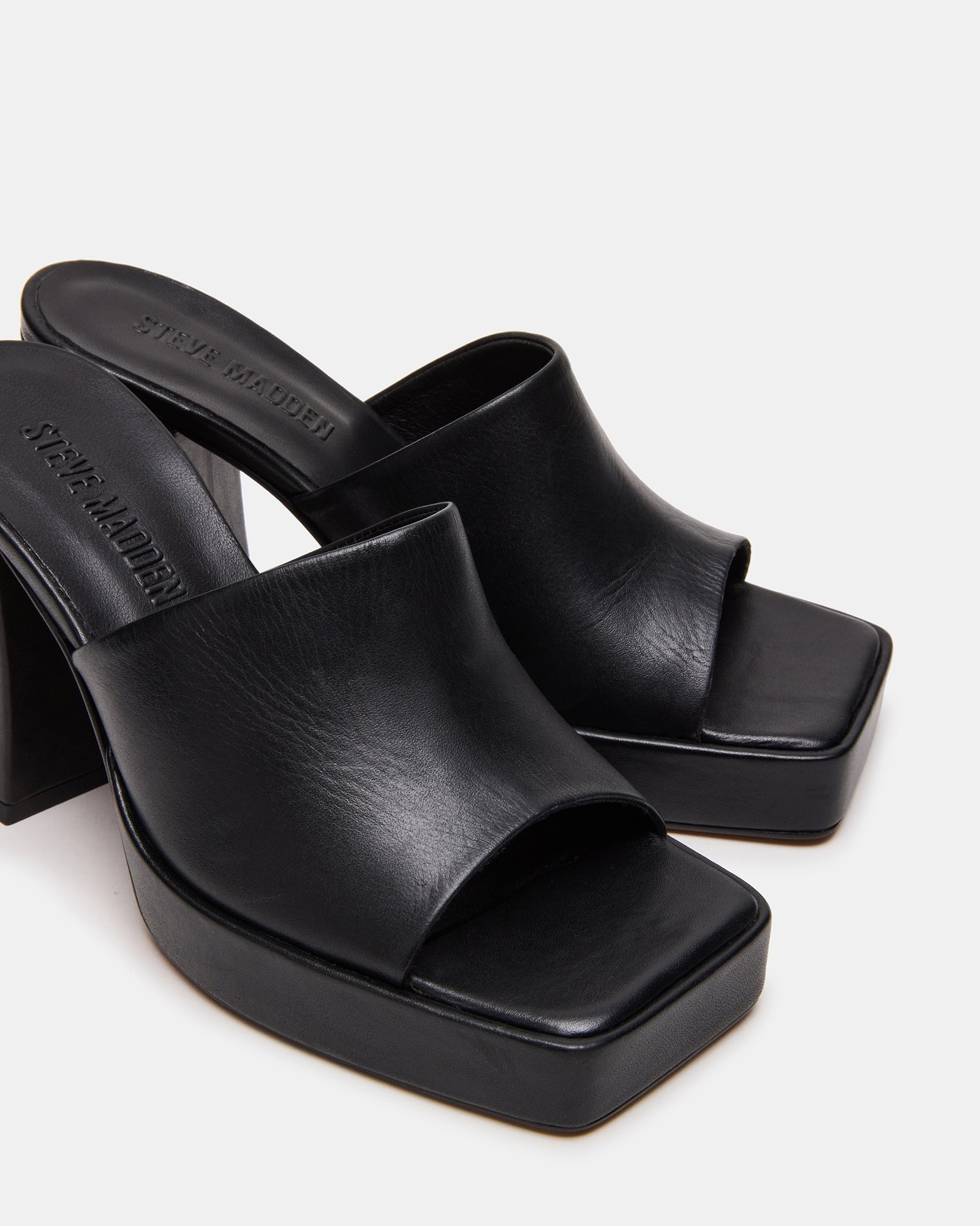 Fashionable PIPPA mules paired with casual and formal outfits
