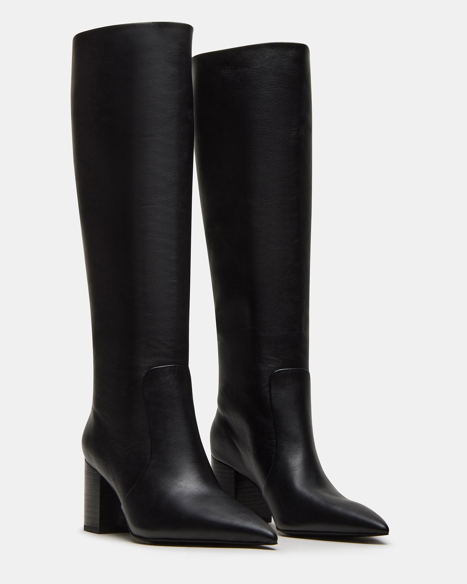 Fashionable black leather knee-high boots with a slim fit for stylish outings