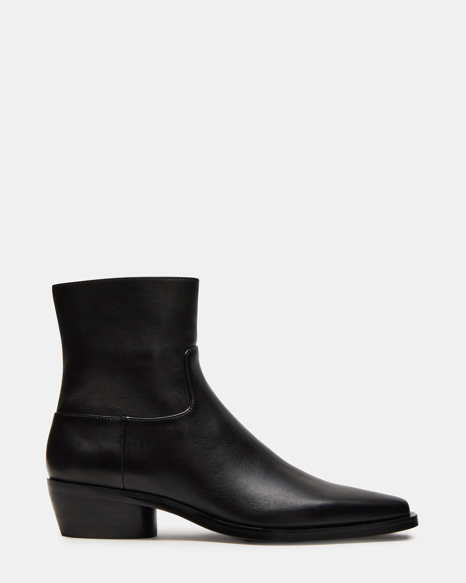 Side view of TRAVIS black ankle boots highlighting the leather texture and stitching detail