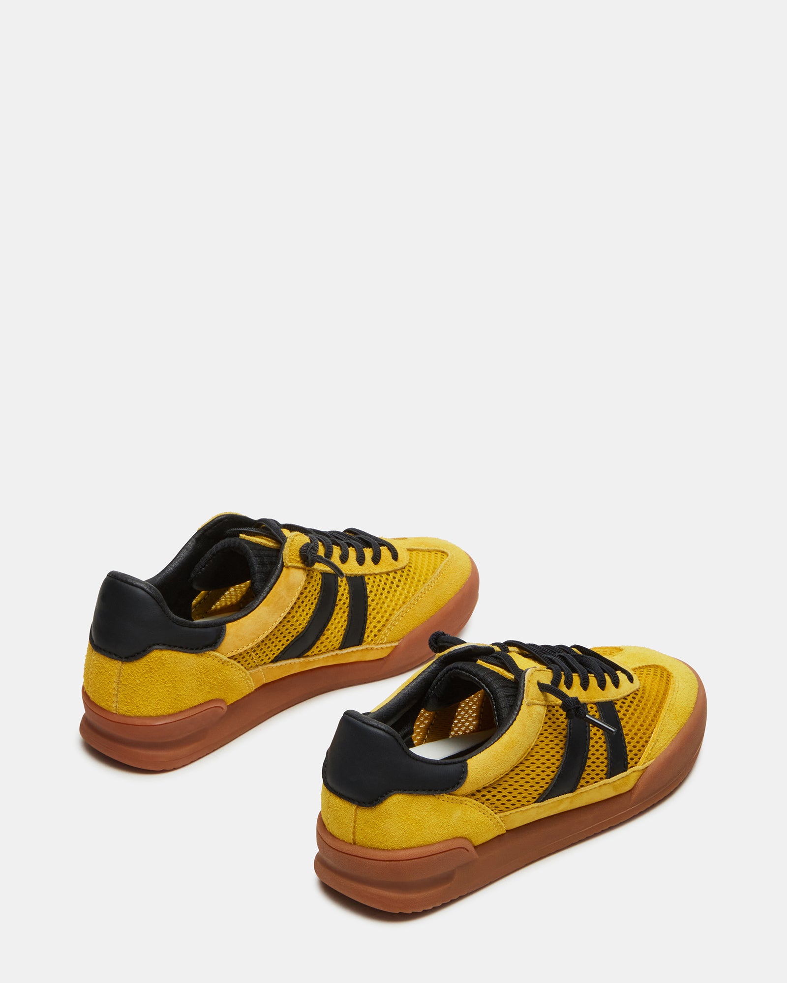 Top-down angle of Verdict Edge casual footwear mens style with lace-up construction